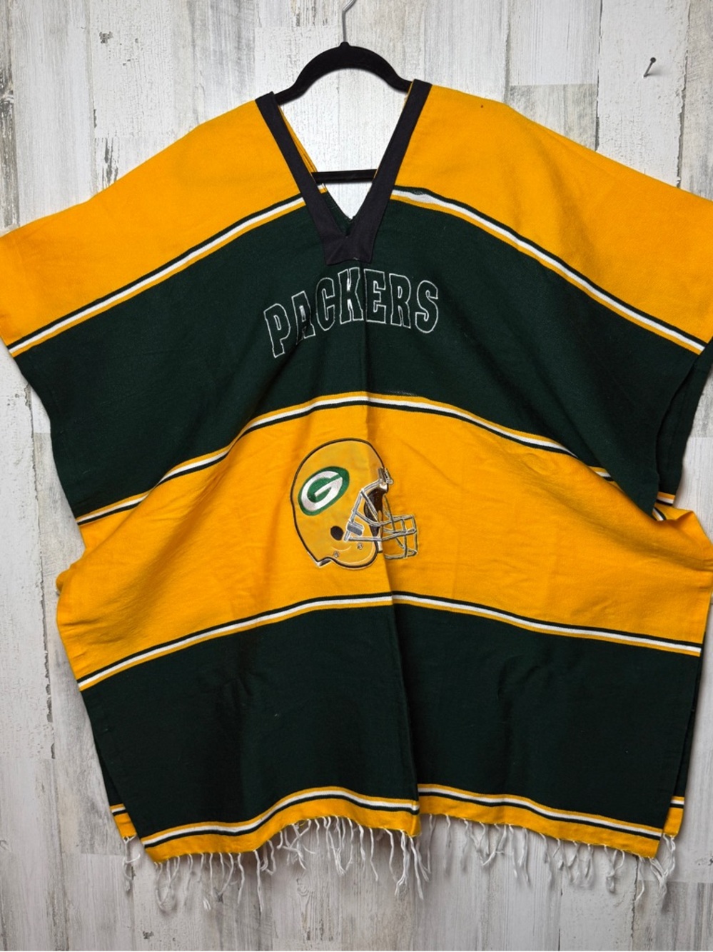 Green Bay Packers OSFM Blanket Poncho Acrylic Cotton NEW Embroidered Logo NFL
